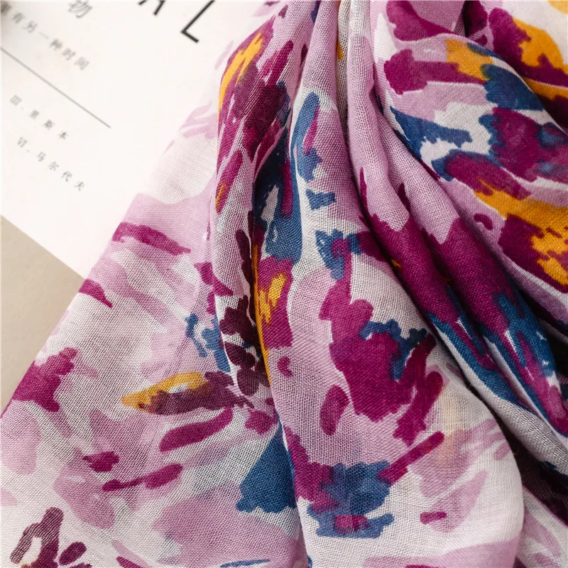Lightweight Floral Hijab with Fringe — Image 15