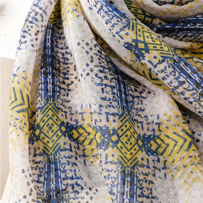 Lightweight Floral Hijab with Fringe — Image 32