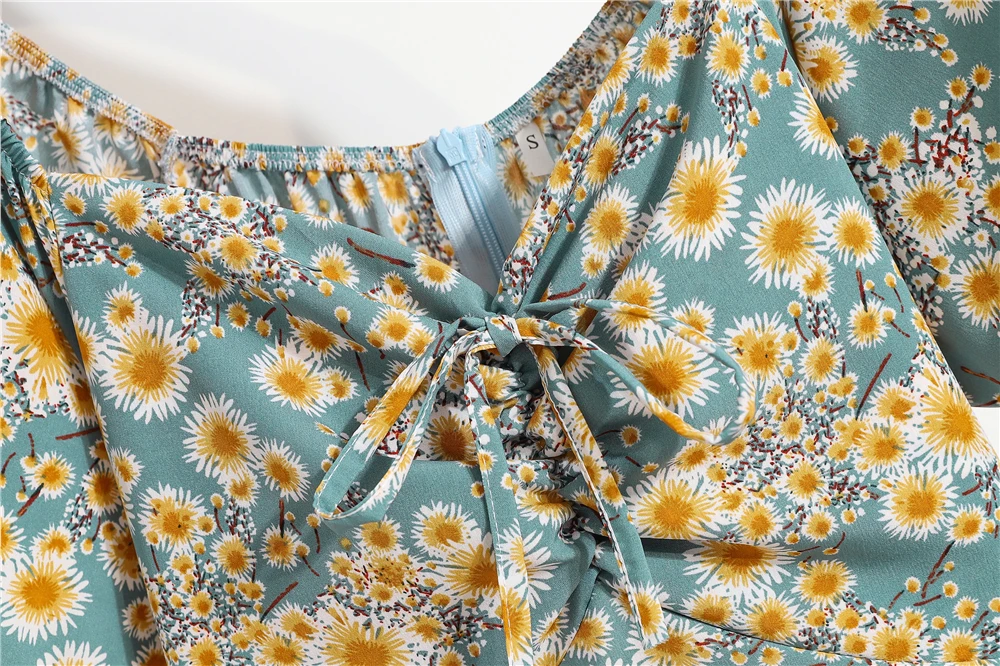 فستان بنقشة ورود قصير شيفون بطيّات — صورة 58