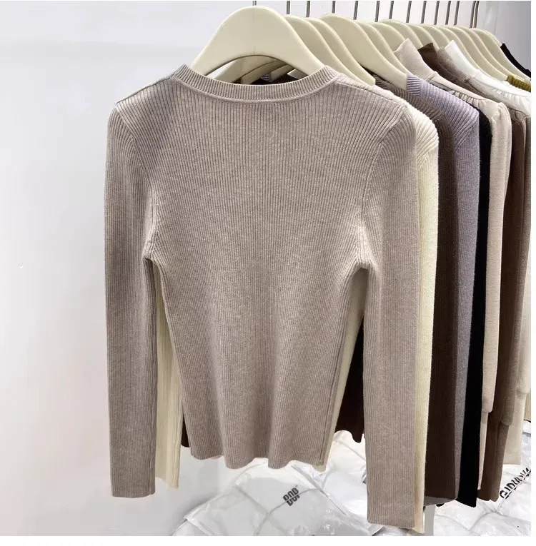 Solid Knitted Pullover — Image 3
