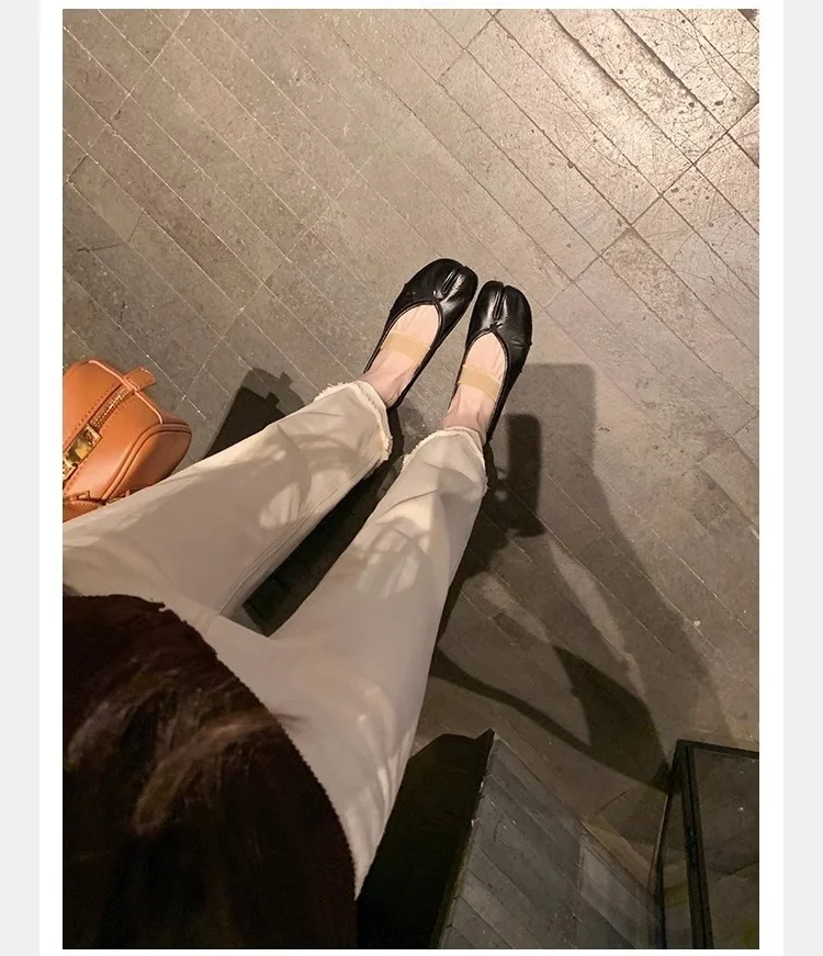 حذاء رياضي بطراز كلاسيكي بفتحة جانبية — صورة 25