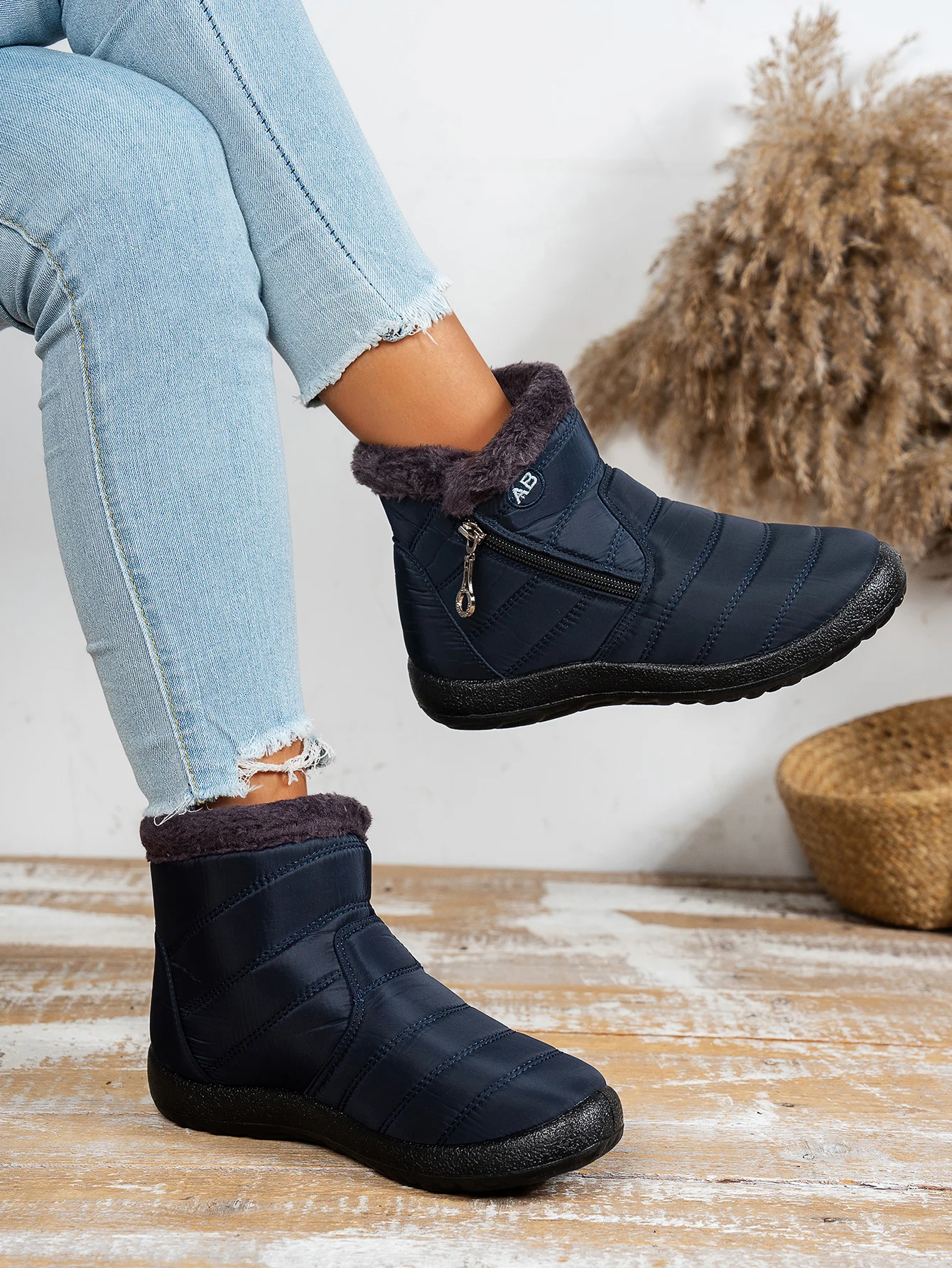 Padded Warm Solid Boots — Image 18