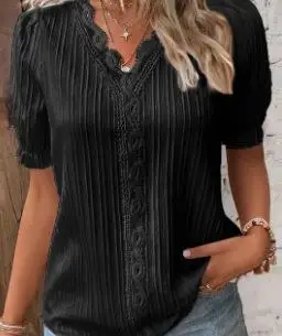 أسود