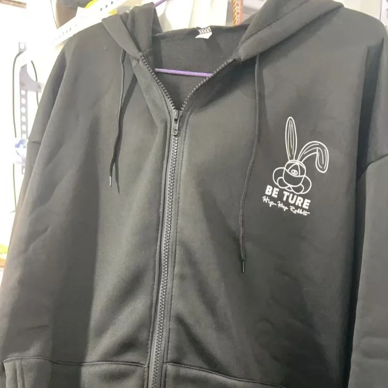 Sporty Hoodie with Zipper — Image 9