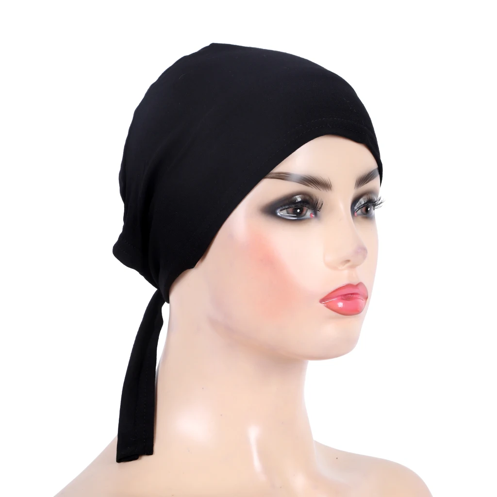 أسود