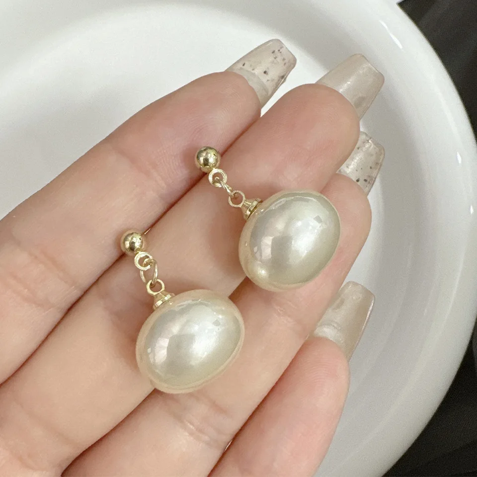 Pearl Earring — Image 9