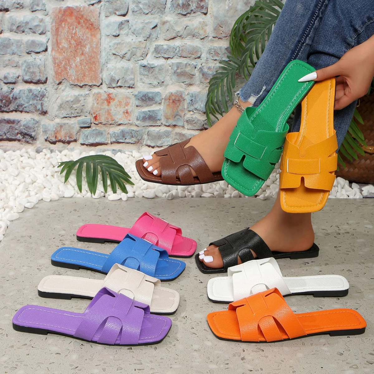 Summer Square Flat Slippers — Image 2