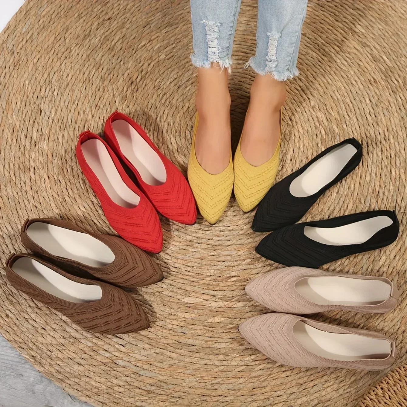 Solid Knitted Pointed-Toe Shoes — Image 2