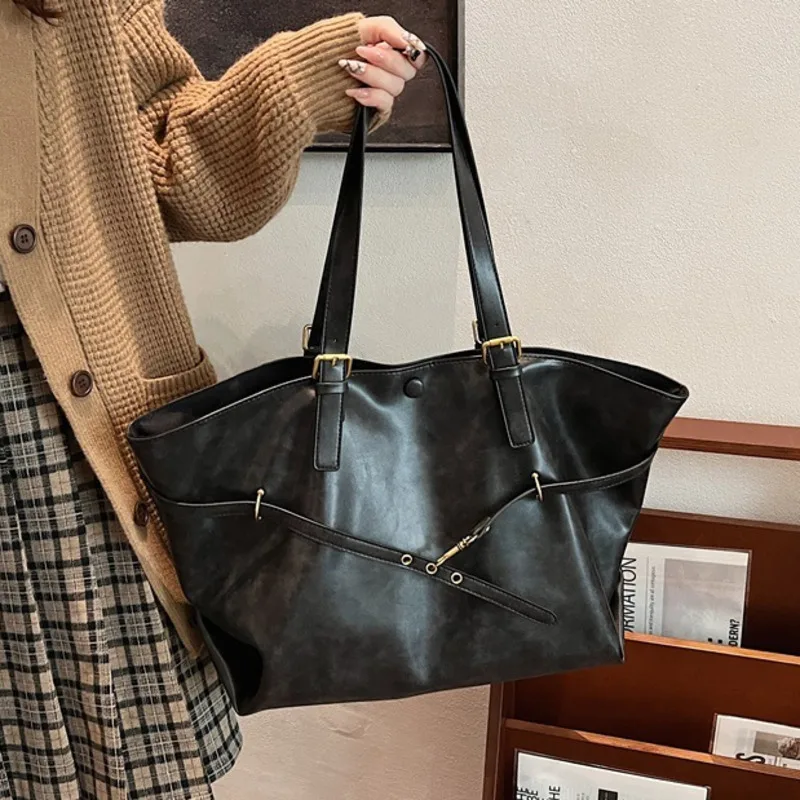 Vintage Large-Capacity Metal Tote Bag with Buckle — Image 33