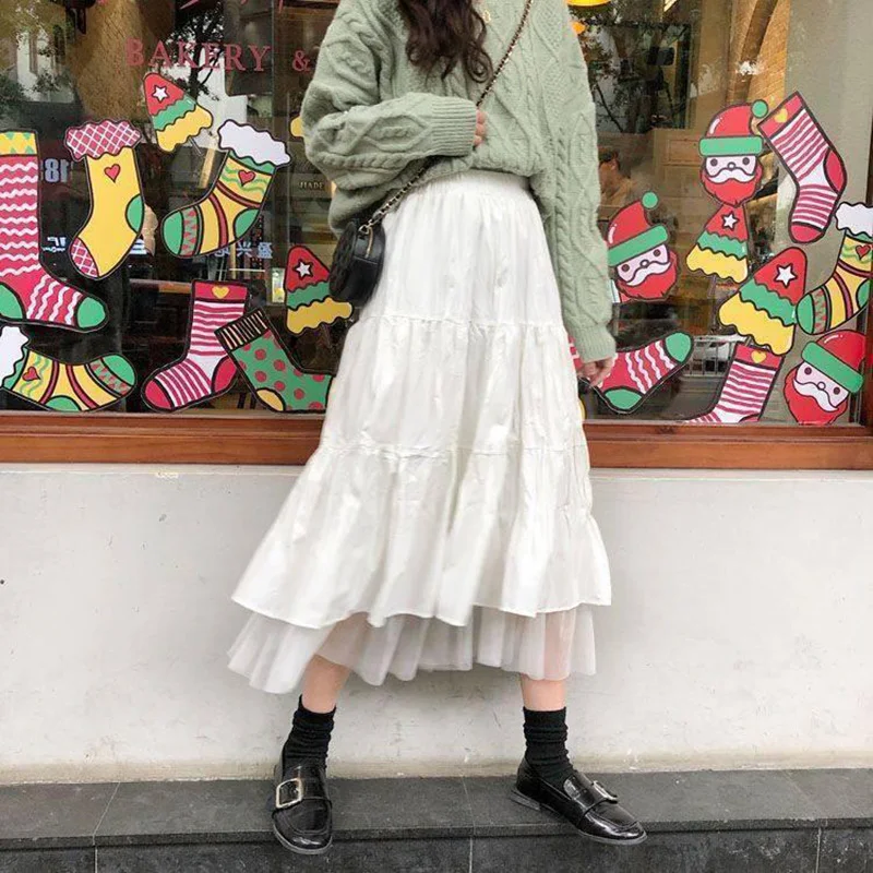 تنورة بقصّة A بشبك طويلة