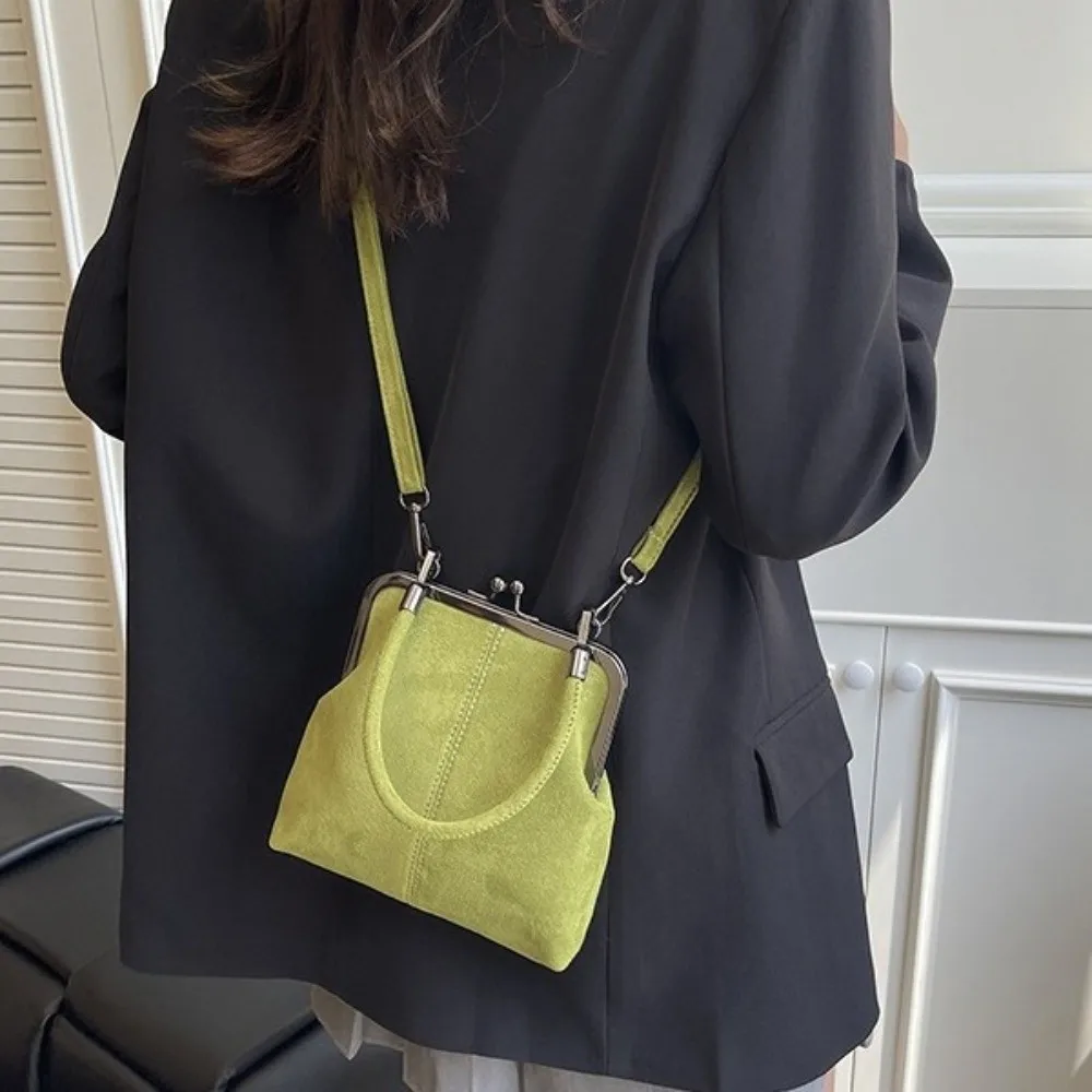 Retro Large-Capacity Short Handbag — Image 16