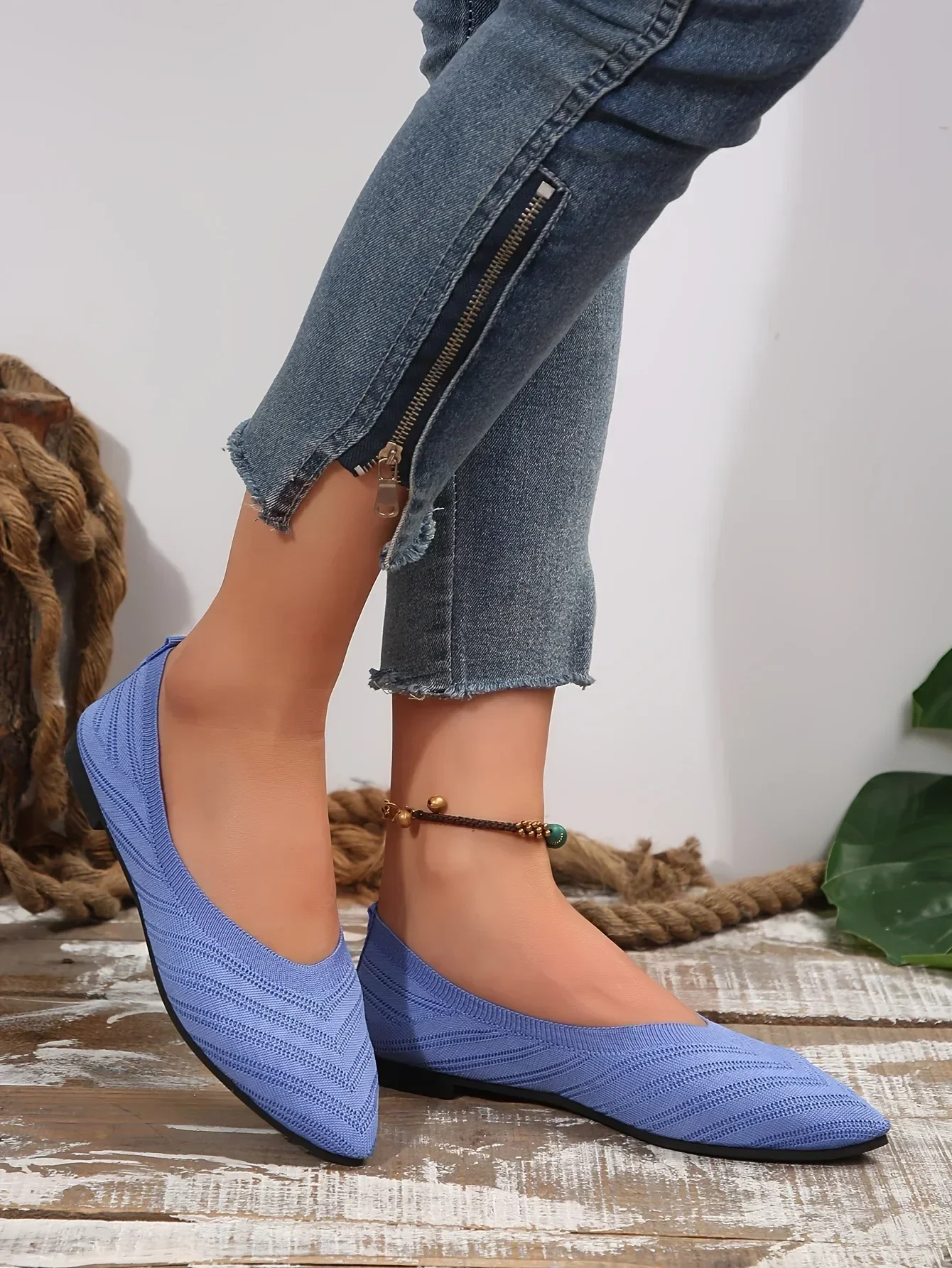 Solid Knitted Pointed-Toe Shoes — Image 34