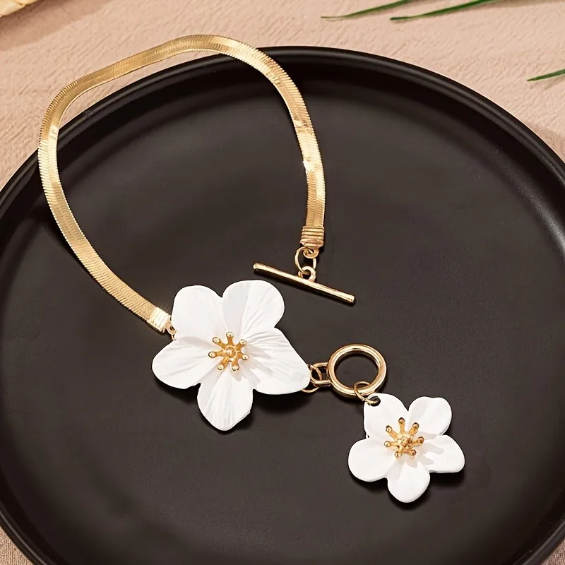 Elegant Necklace — Image 5