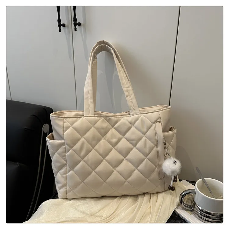 Padded Diamond Pattern Tote Bag — Image 26