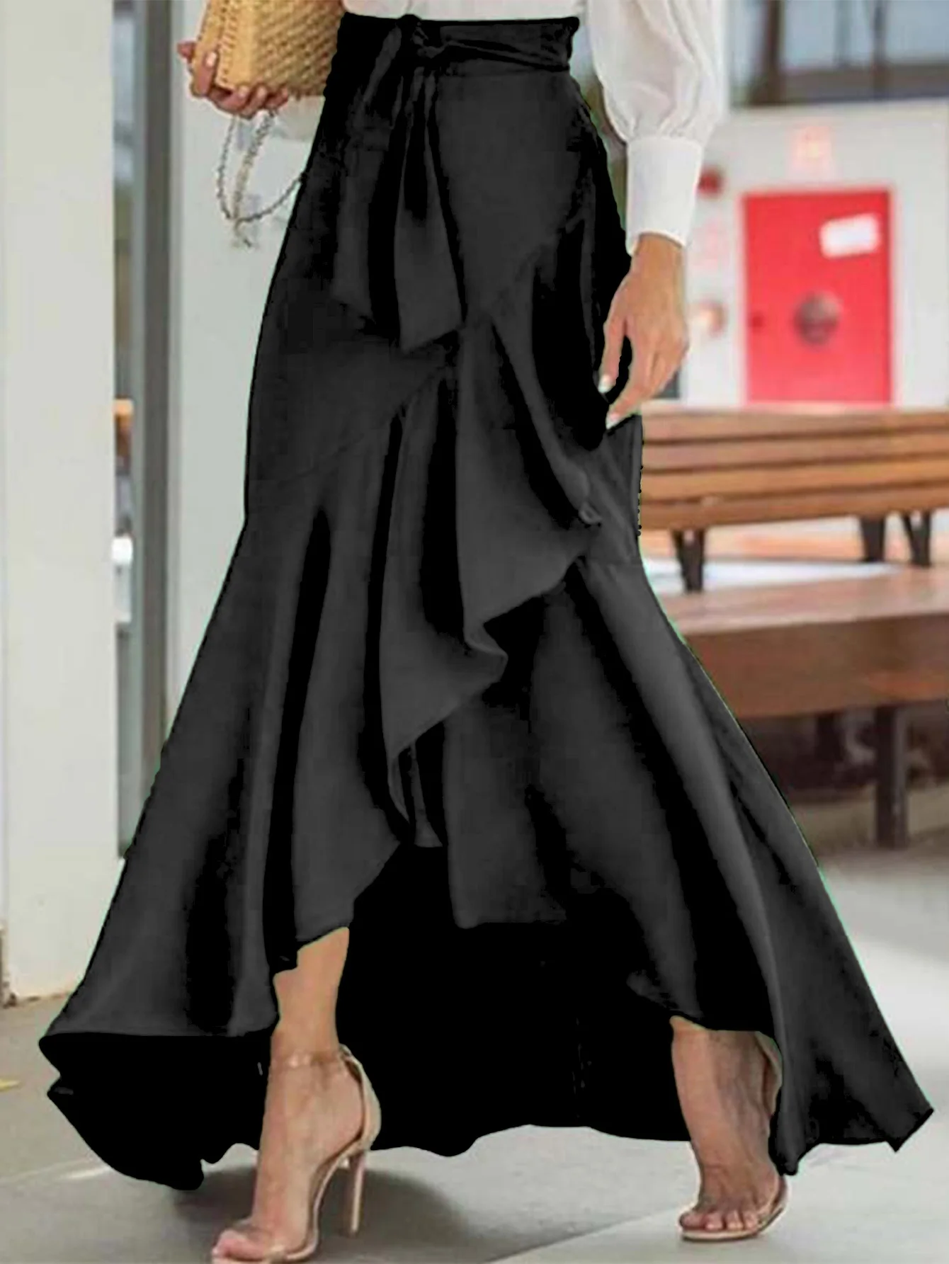 أسود