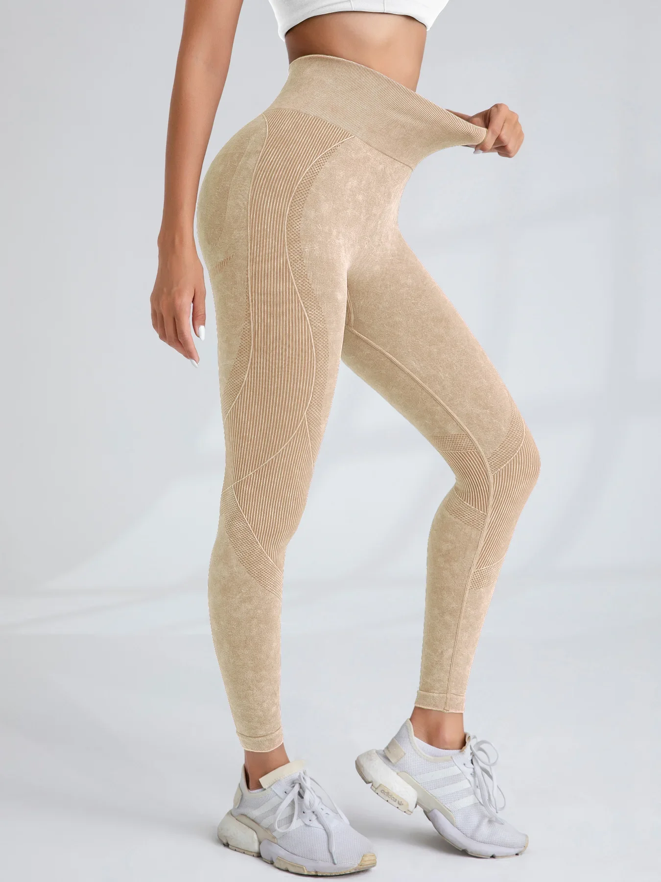 Seamless Hip-Lifting High-Waisted Yoga Pants — Image 34