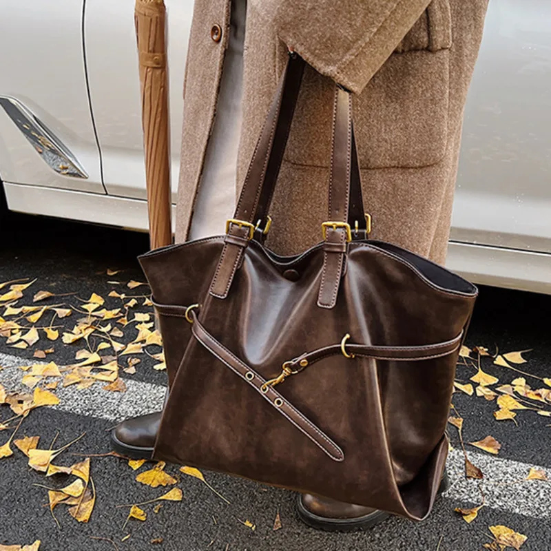 Vintage Large-Capacity Metal Tote Bag with Buckle — Image 28