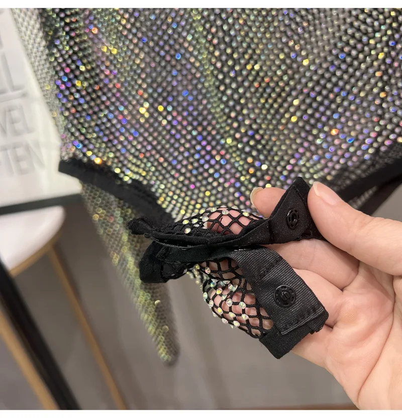 بادي بأحجار لامعة بشبك — صورة 13