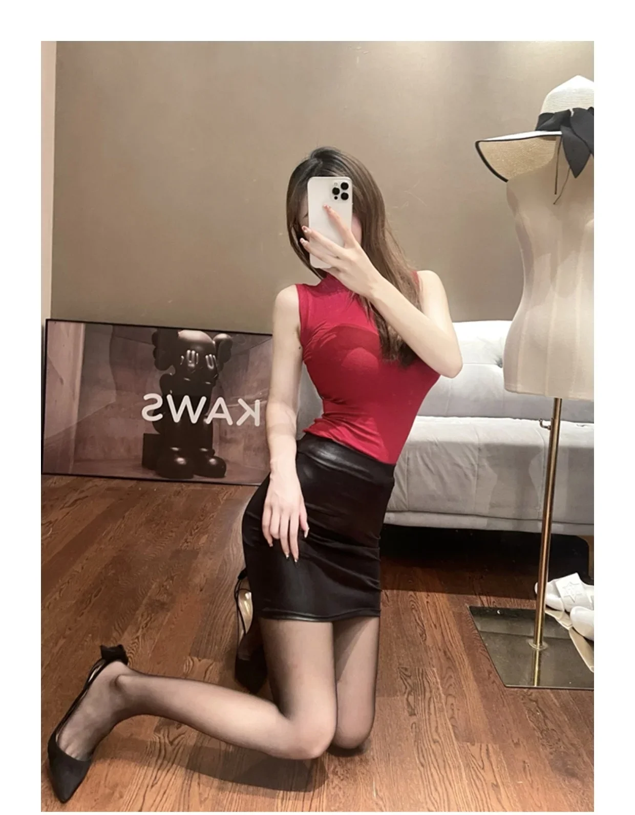 تنورة جلد قصيرة بخصر عالٍ — صورة 8