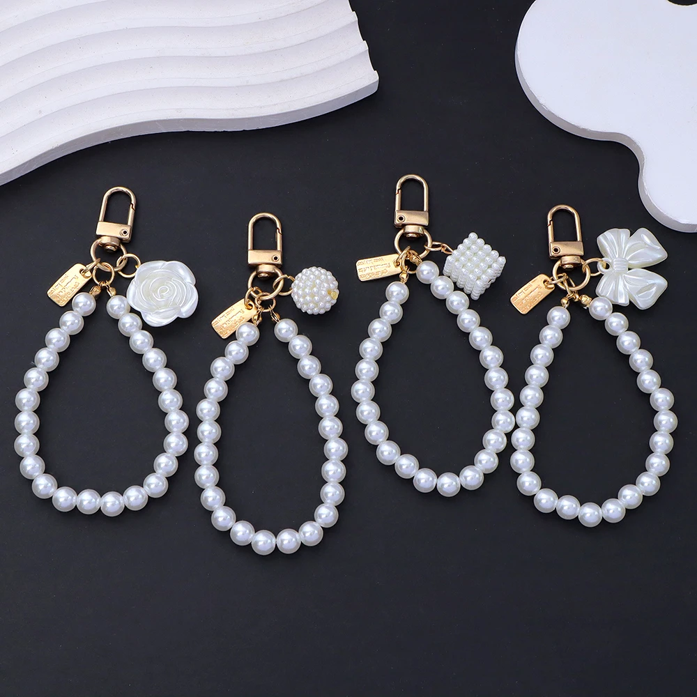 Pearl Bag with Chain — Image 7