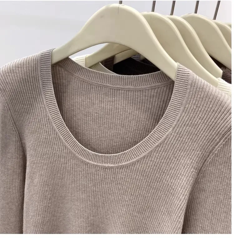 Solid Knitted Pullover — Image 4
