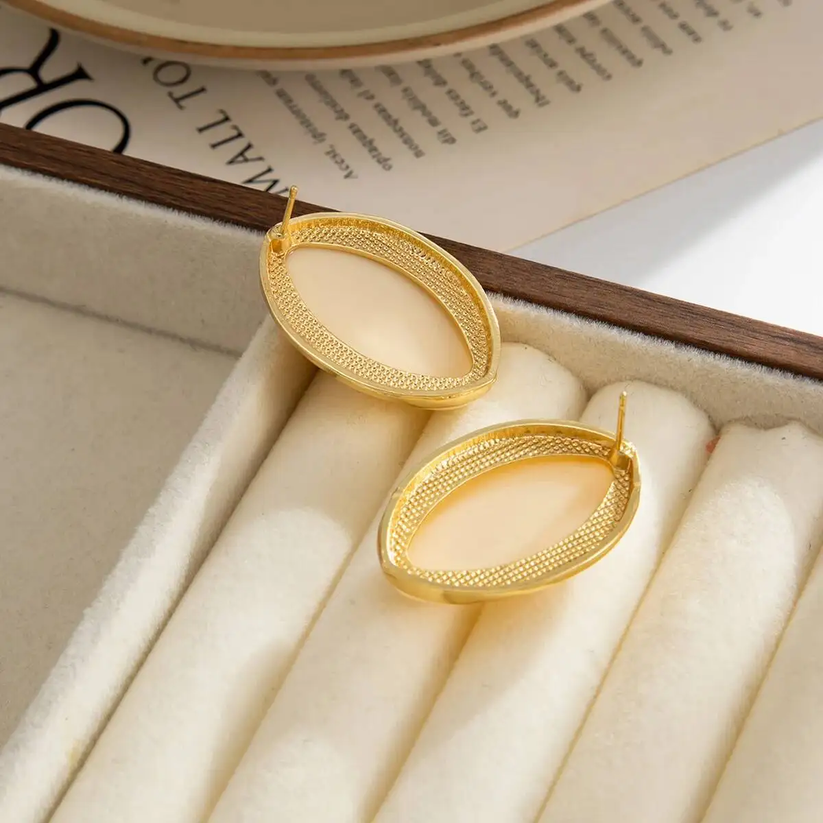 Vintage Oval Earrings — Image 9