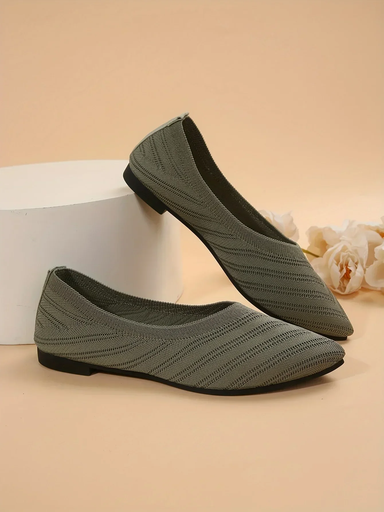 Solid Knitted Pointed-Toe Shoes — Image 44