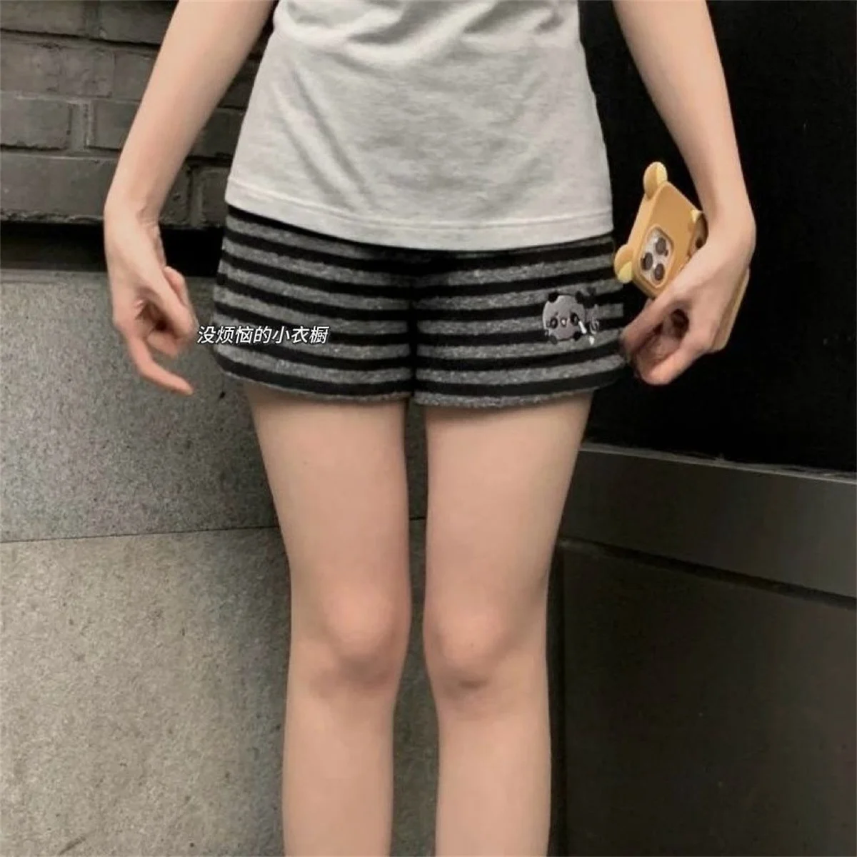 بنطال مخطّط — صورة 2