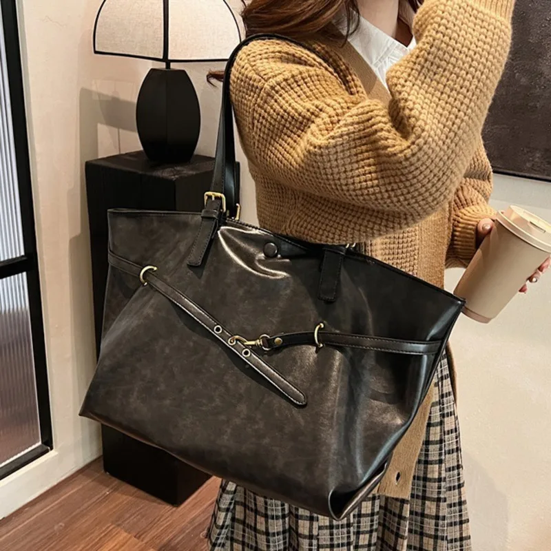 Vintage Large-Capacity Metal Tote Bag with Buckle — Image 35