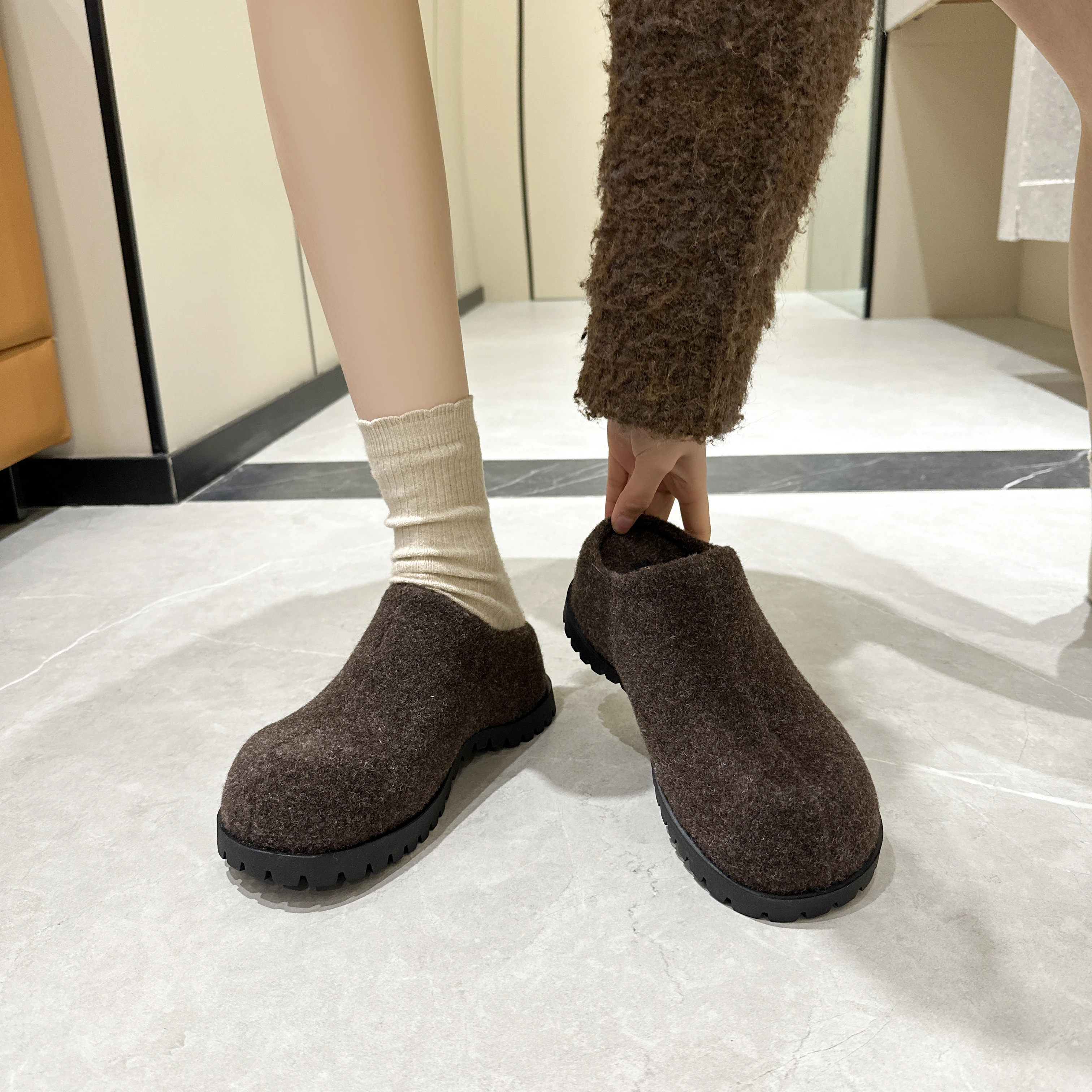 Autumn Round Slippers — Image 21
