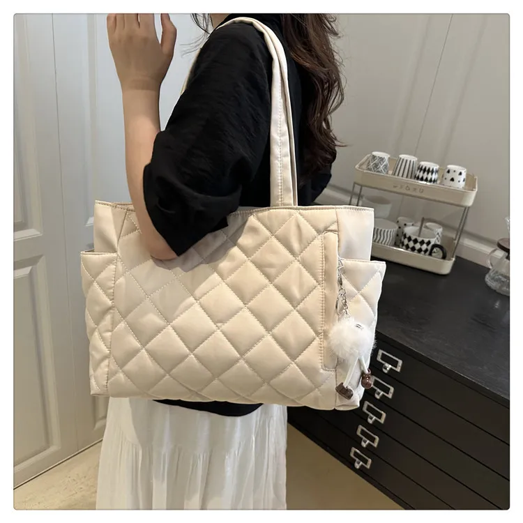 Padded Diamond Pattern Tote Bag — Image 8