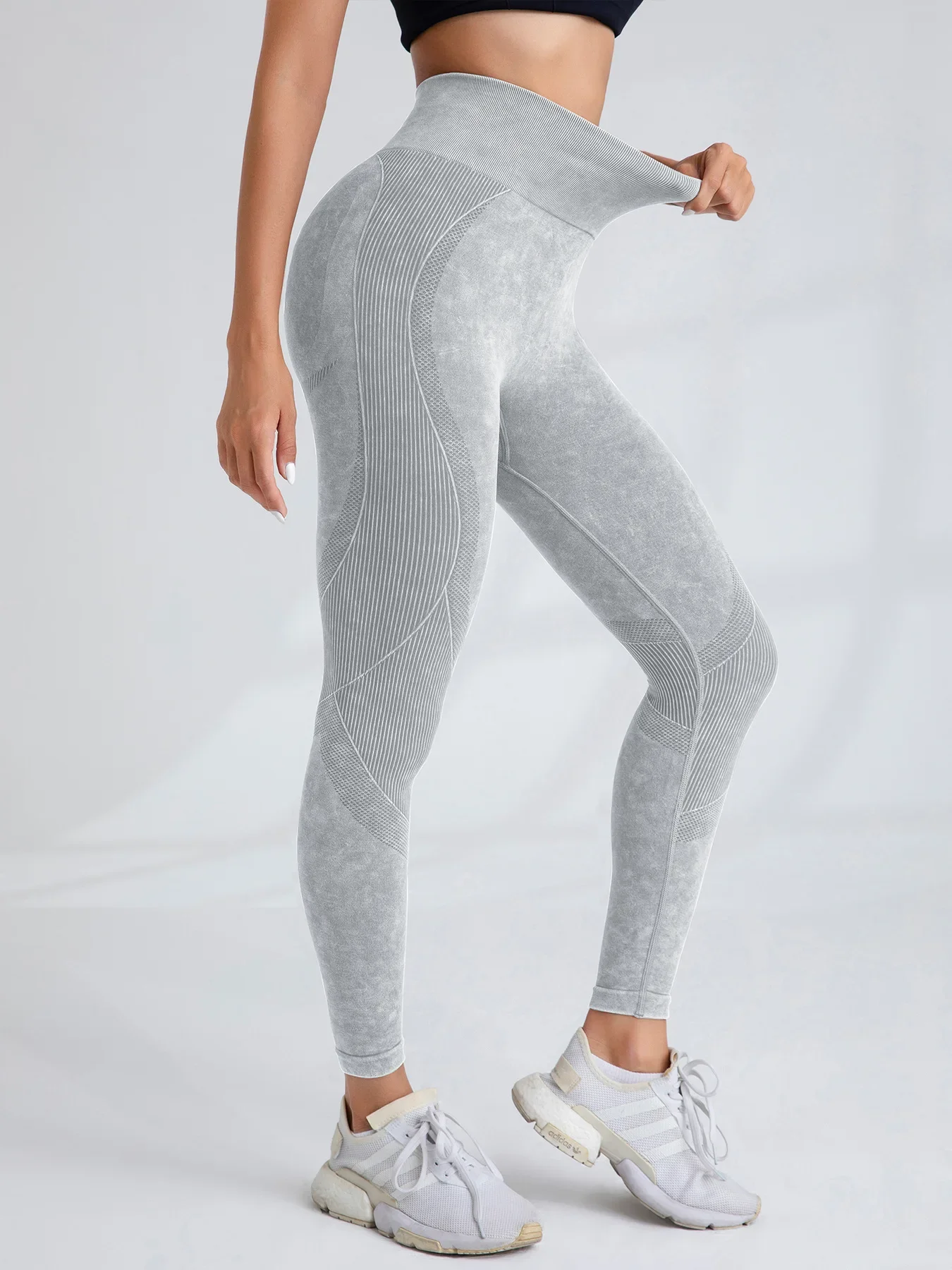 Seamless Hip-Lifting High-Waisted Yoga Pants — Image 41