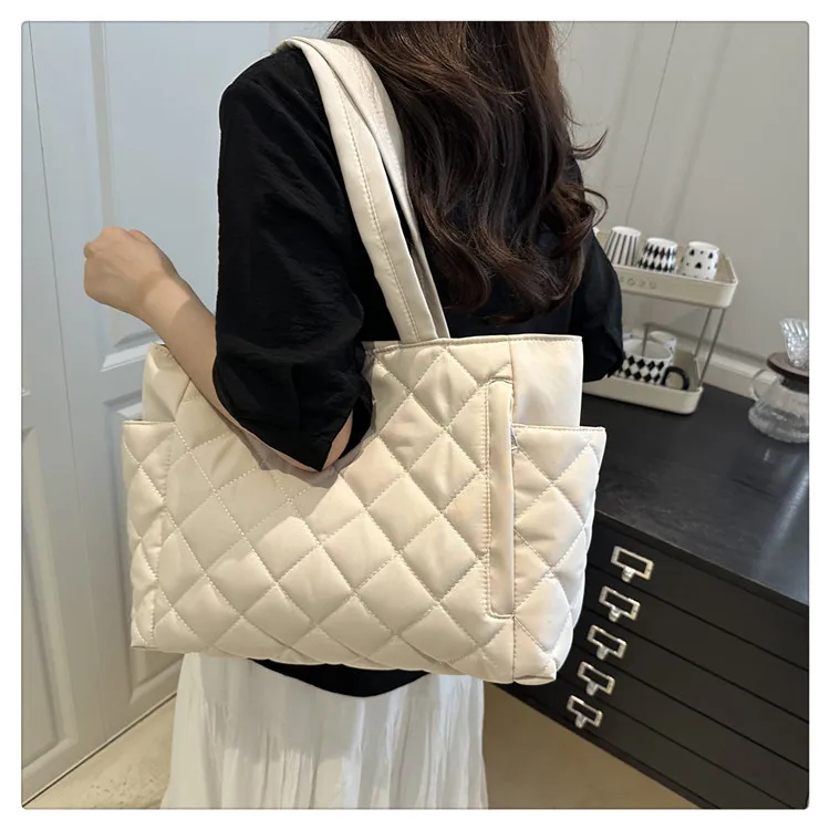 Padded Diamond Pattern Tote Bag — Image 10