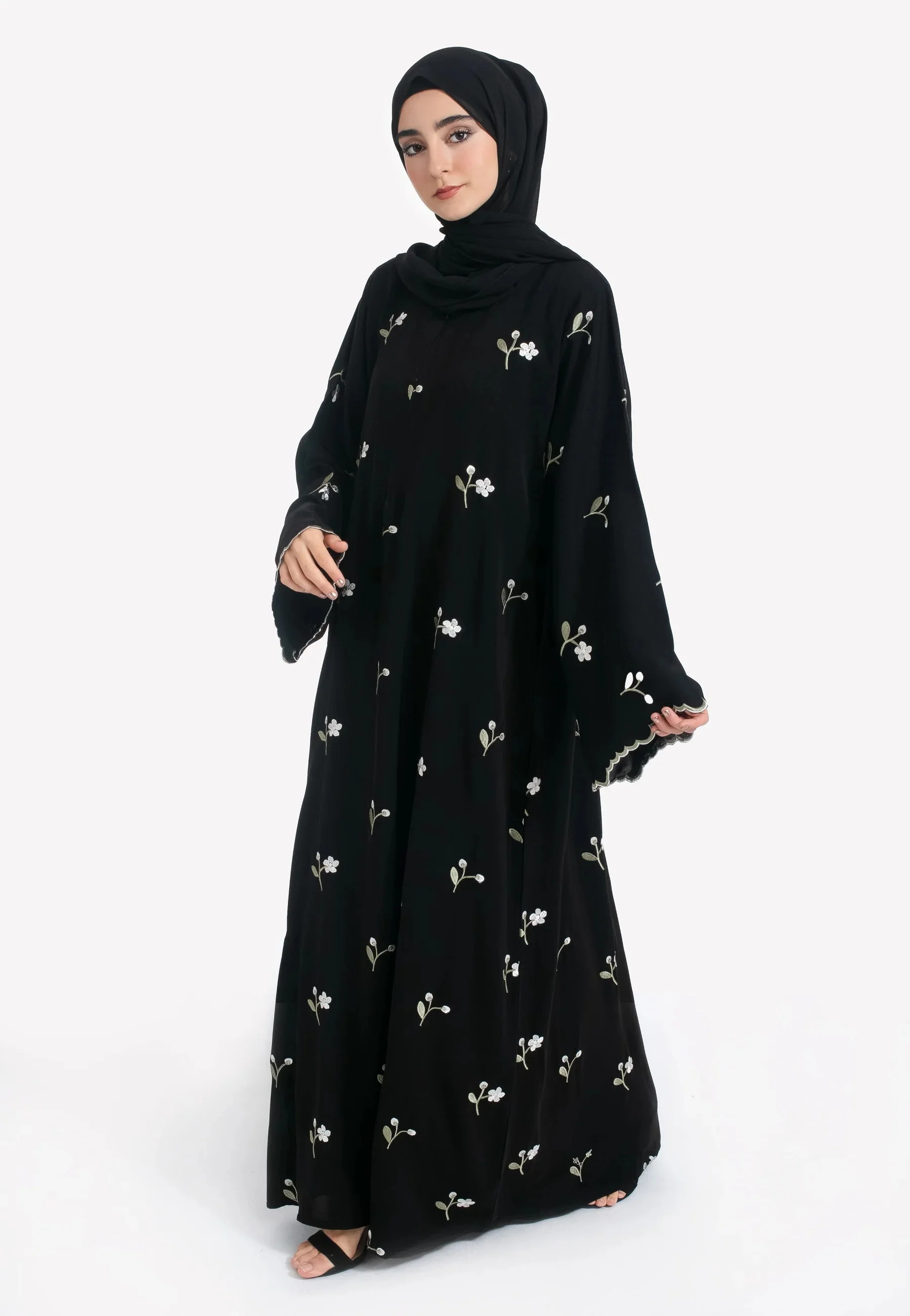 أسود