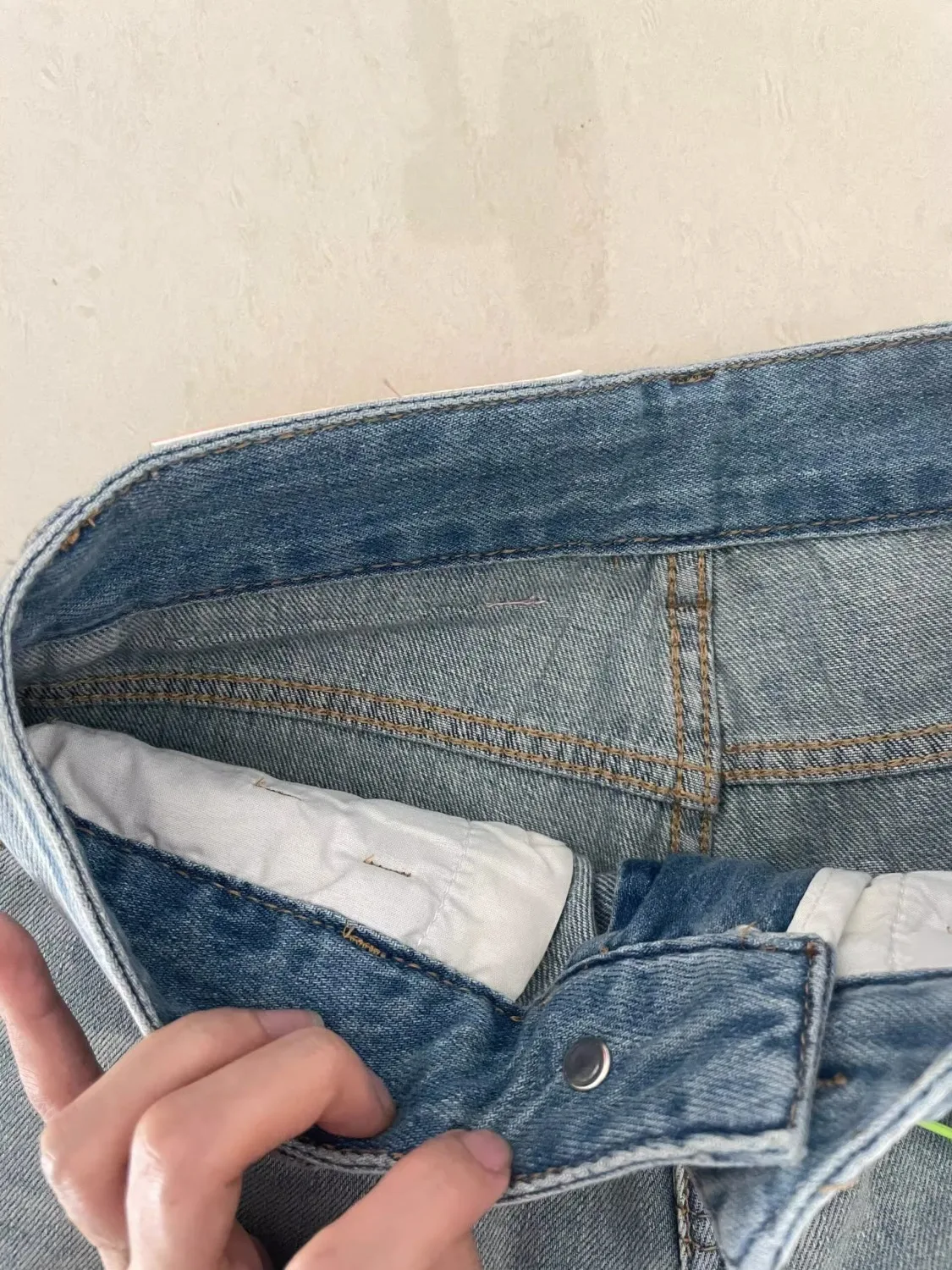 جينز واسع الساق بطراز كلاسيكي — صورة 13