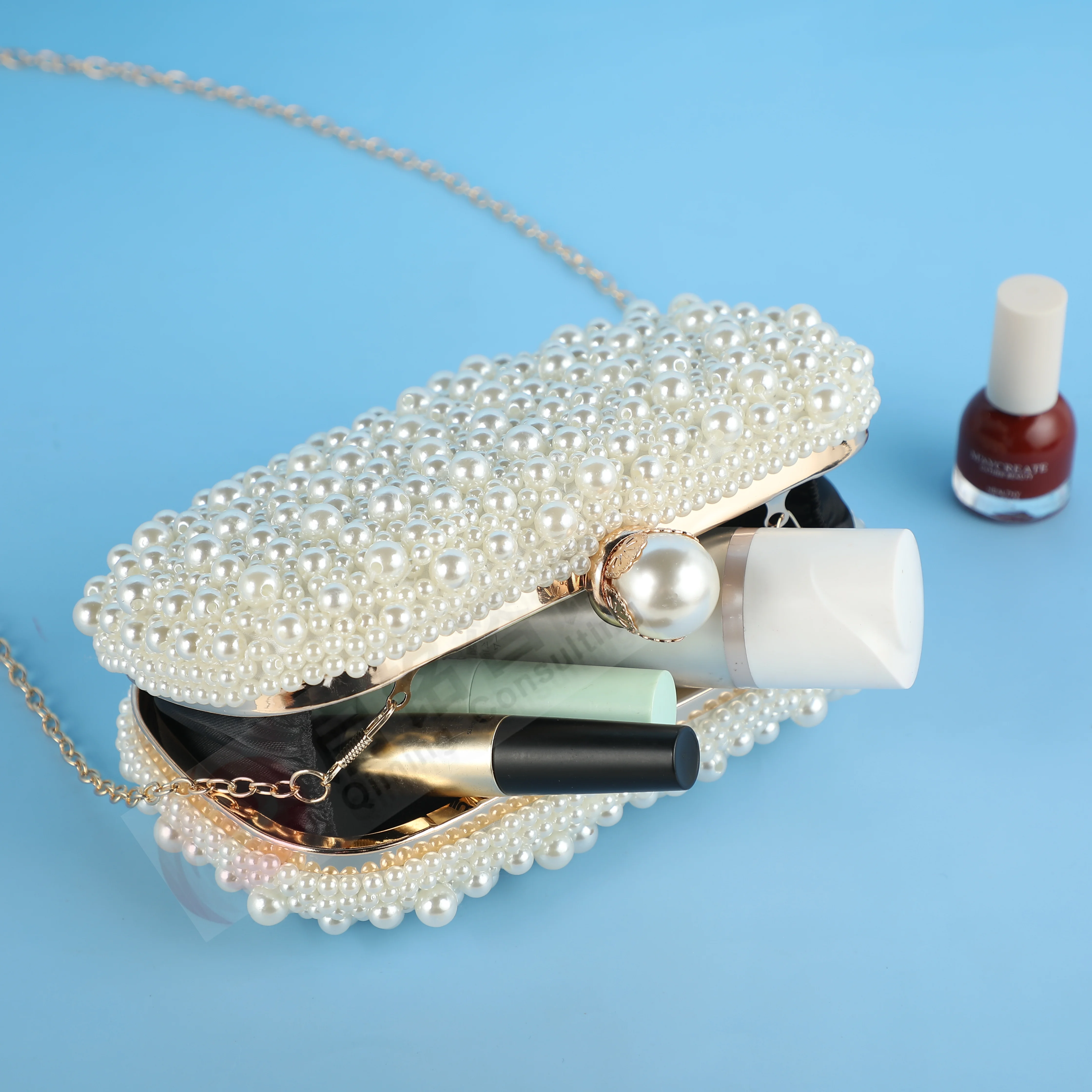 Handmade Shoulder Bag with Chain — Image 12