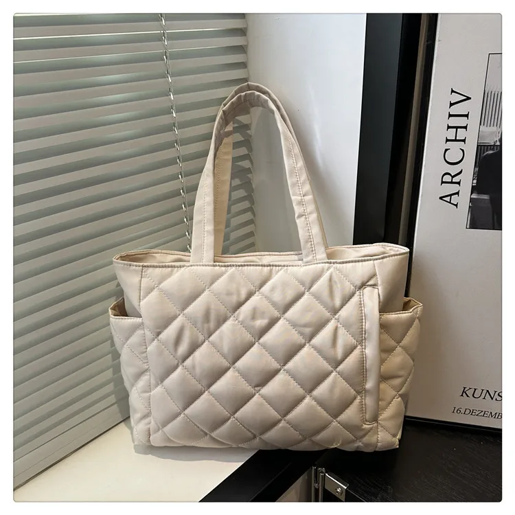 Padded Diamond Pattern Tote Bag — Image 22