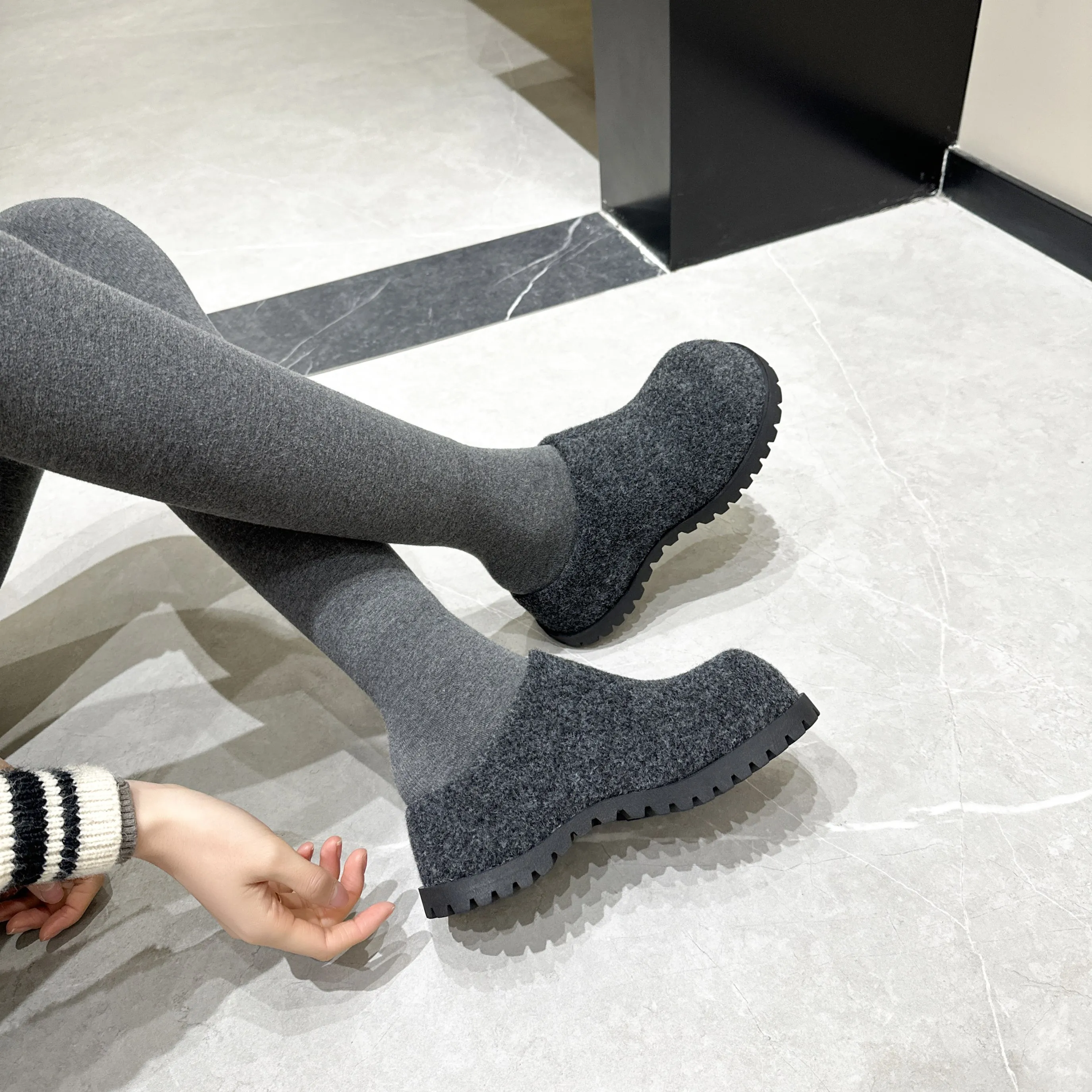 Autumn Round Slippers