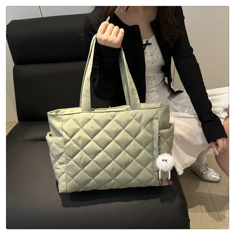 Padded Diamond Pattern Tote Bag — Image 11