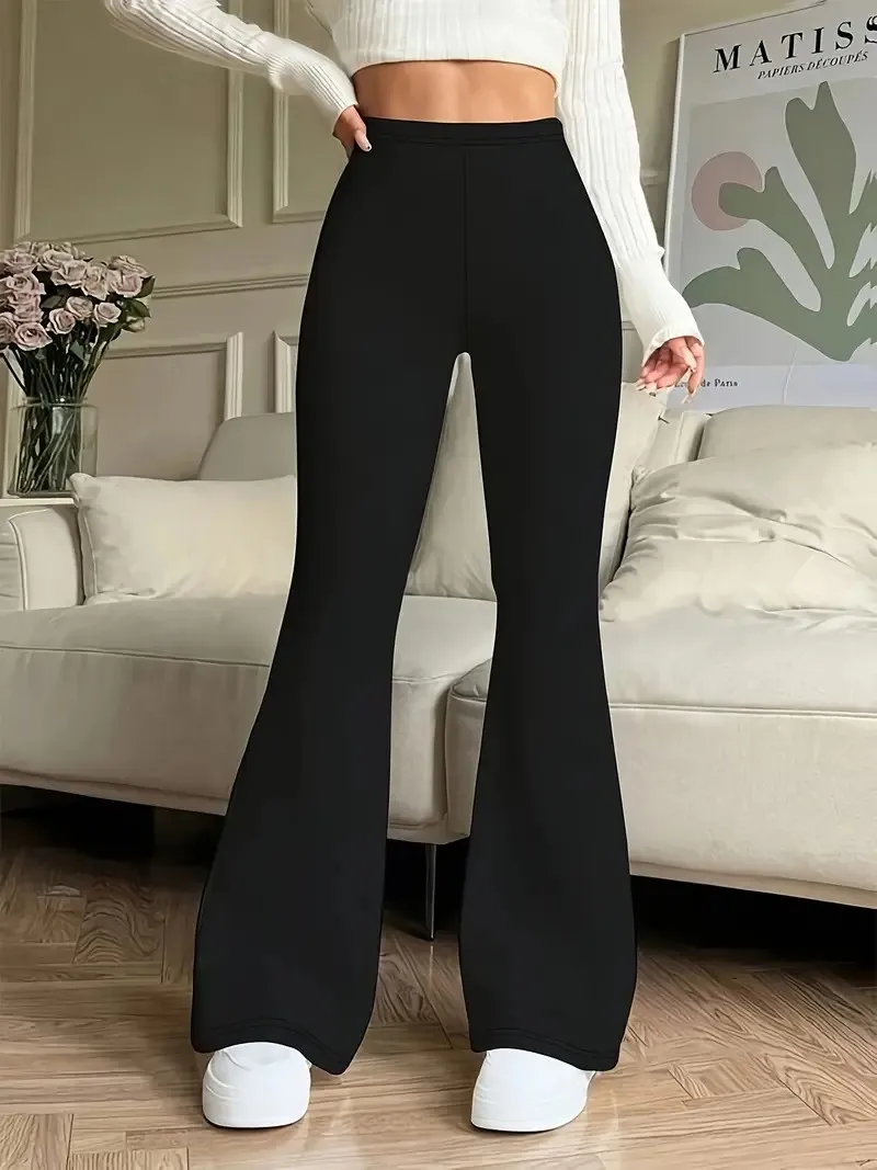 أسود