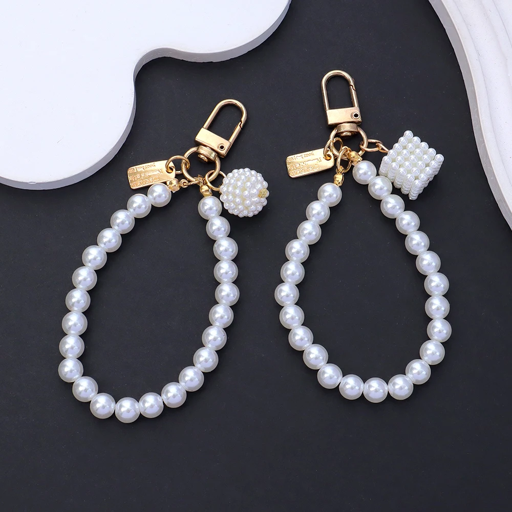 Pearl Bag with Chain — Image 10