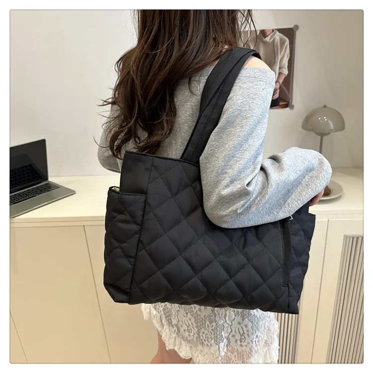 Padded Diamond Pattern Tote Bag — Image 19