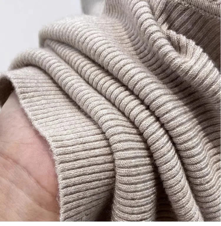 Solid Knitted Pullover — Image 9