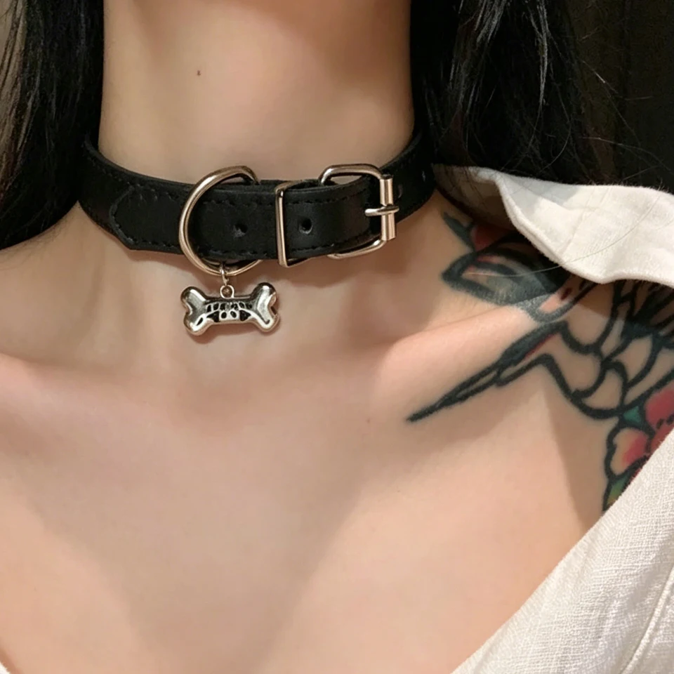 أسود