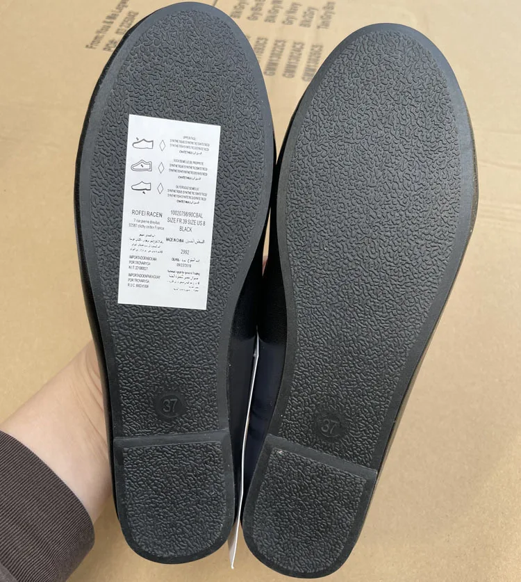Elegant Round Flats — Image 3