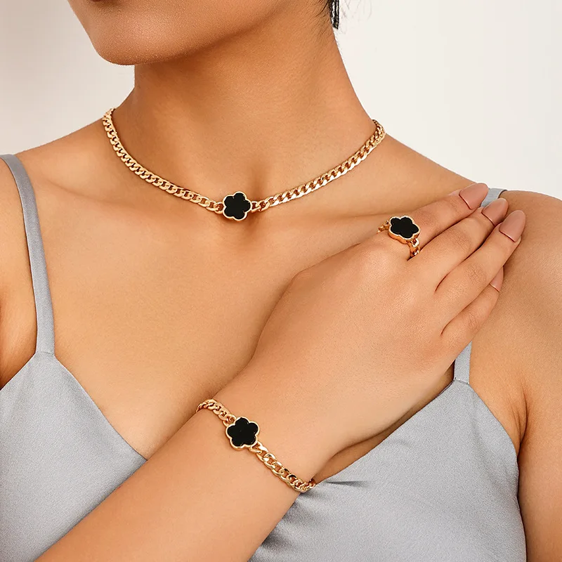 Elegant Leopard Print Bracelet — Image 17
