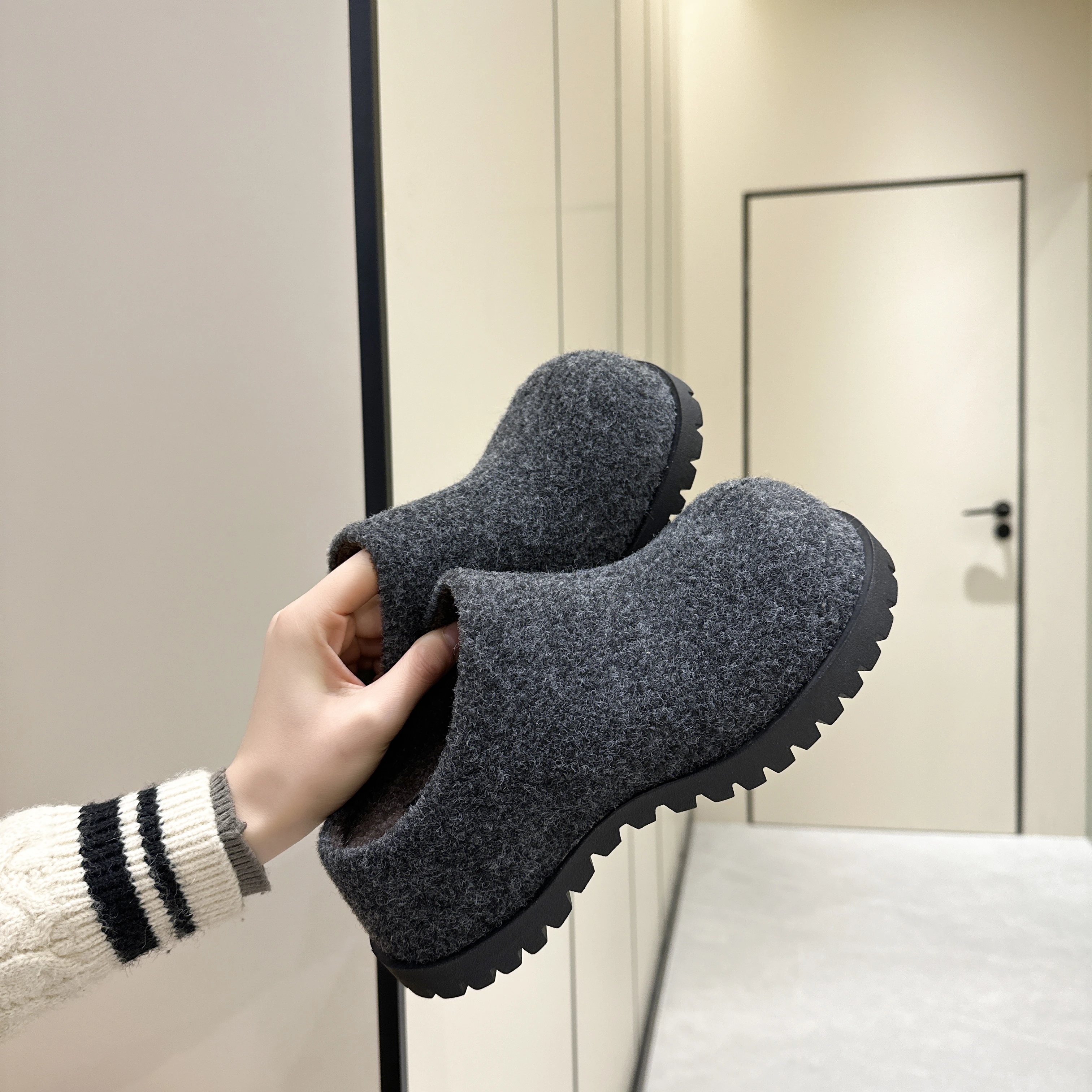 Autumn Round Slippers — Image 6