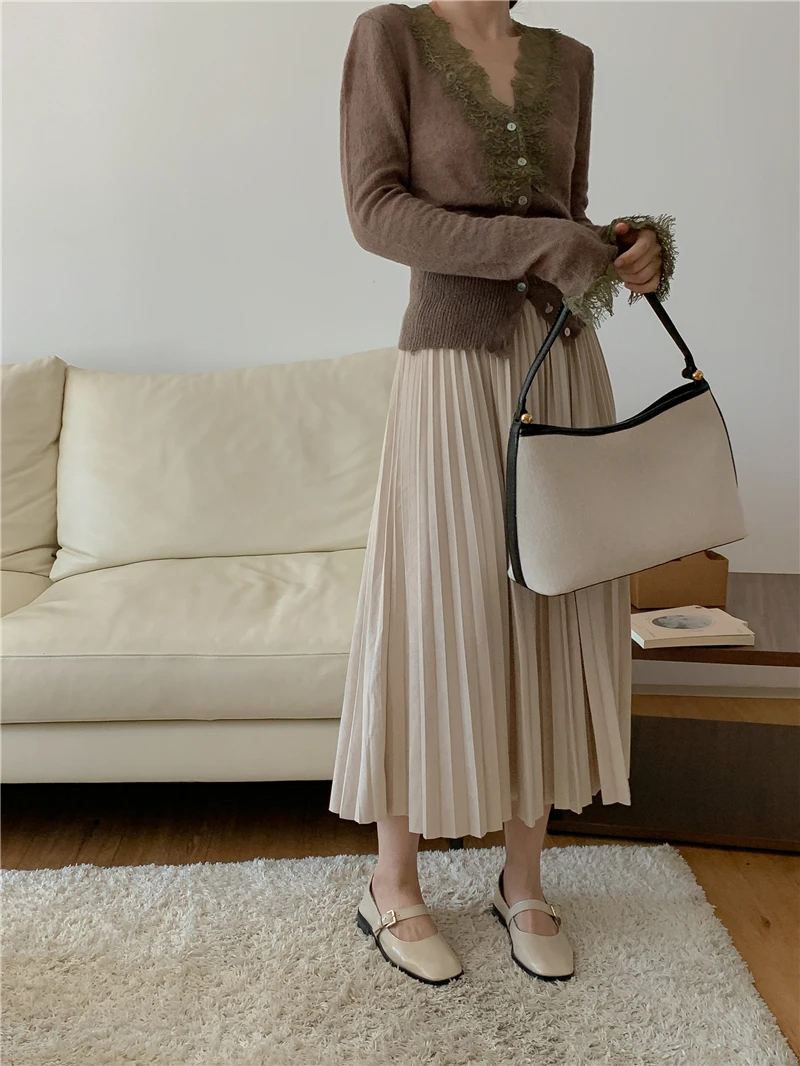 Vintage Lace Knitted Cardigan — Image 30