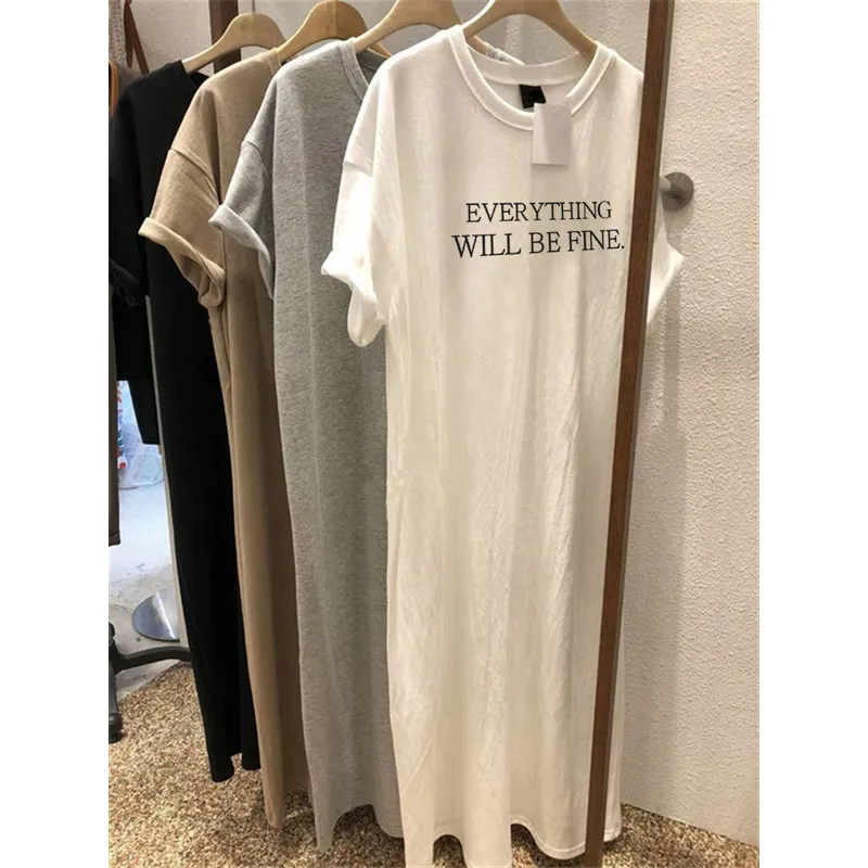أبيض