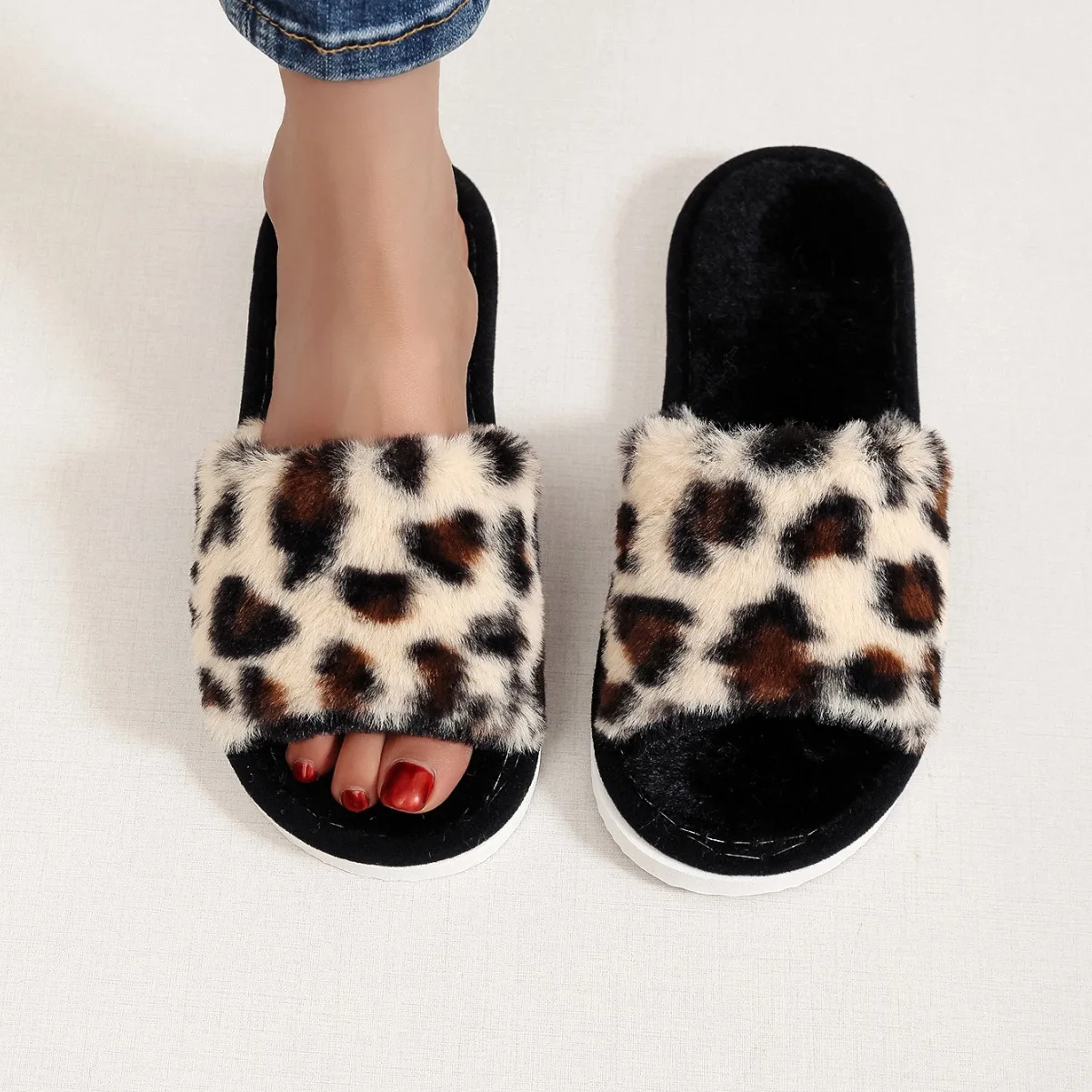 Lightweight Warm Slippers — Image 7